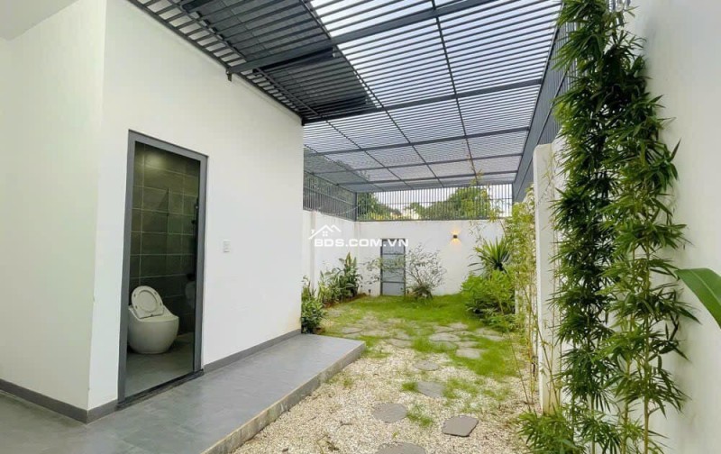 BÁN NGỘP NHÀ 1 TRỆT 2 LẦU 150M2 2TY5 TRUNG TÂM THỦ DẦU MỘT, SỔ HỒNG RIÊNG,ĐƯỜNG XE HƠI